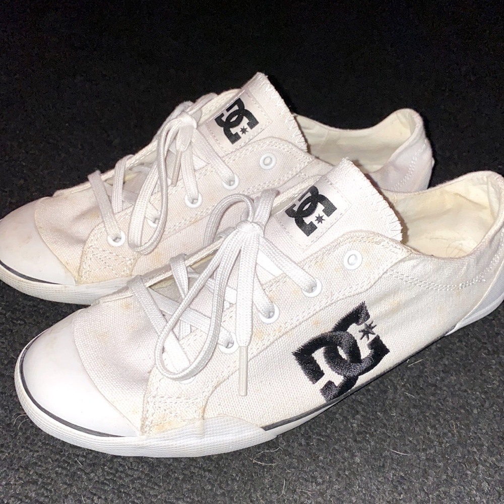 Women’s Sneakers size 8 1/2